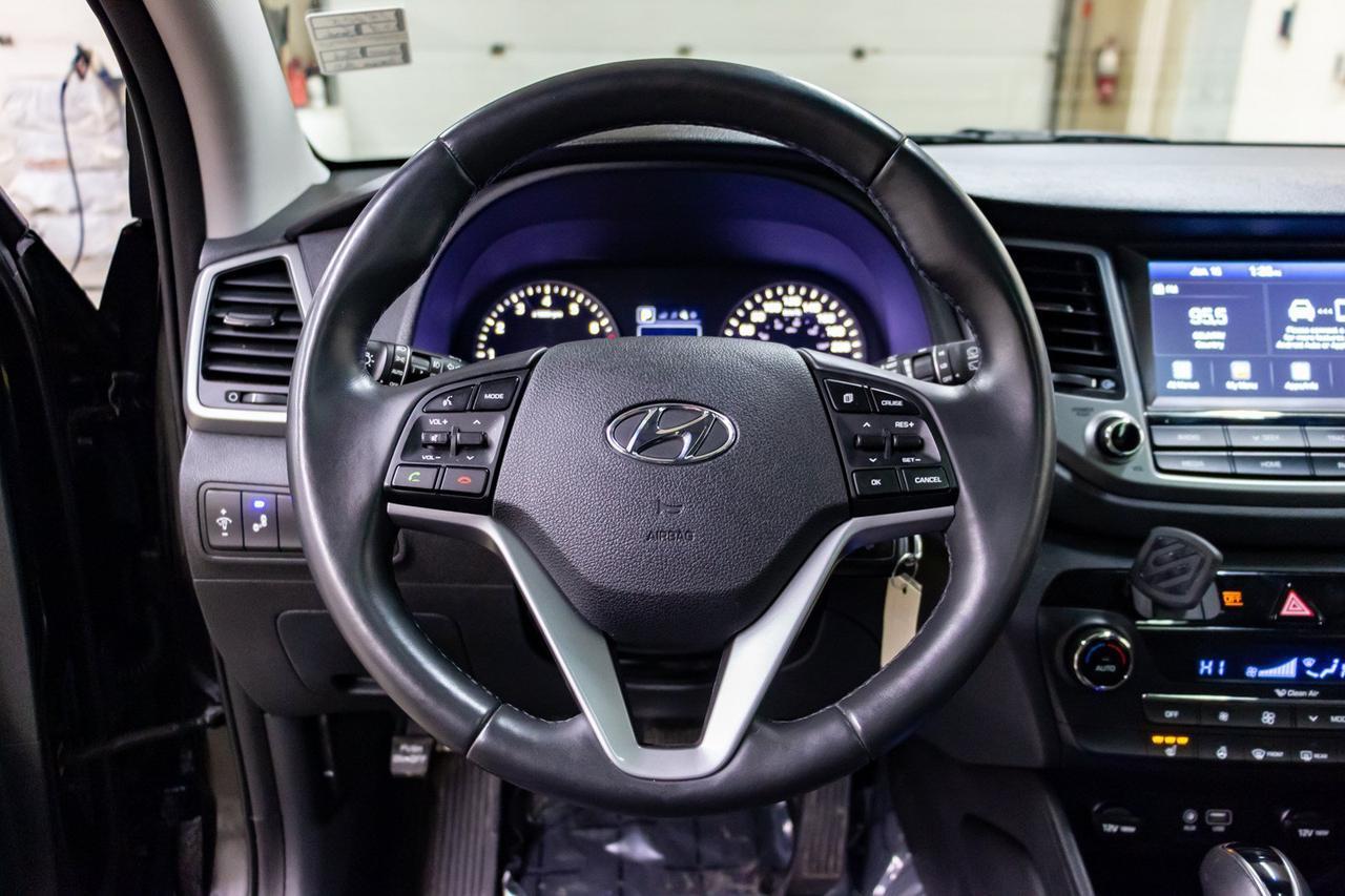 2018 Hyundai Tucson AWD SE Leather Roof BCam Red Deer AB