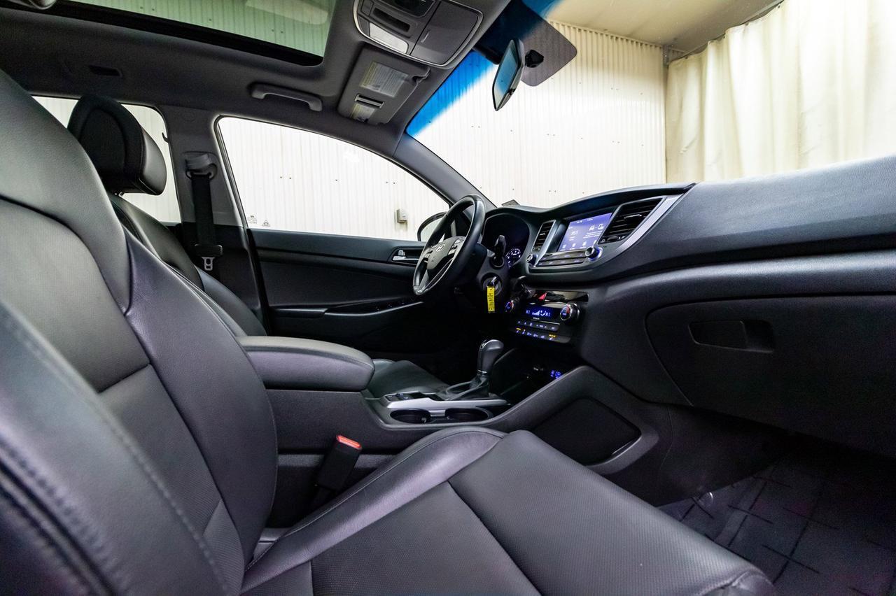 2018 Hyundai Tucson AWD SE Leather Roof BCam Red Deer AB