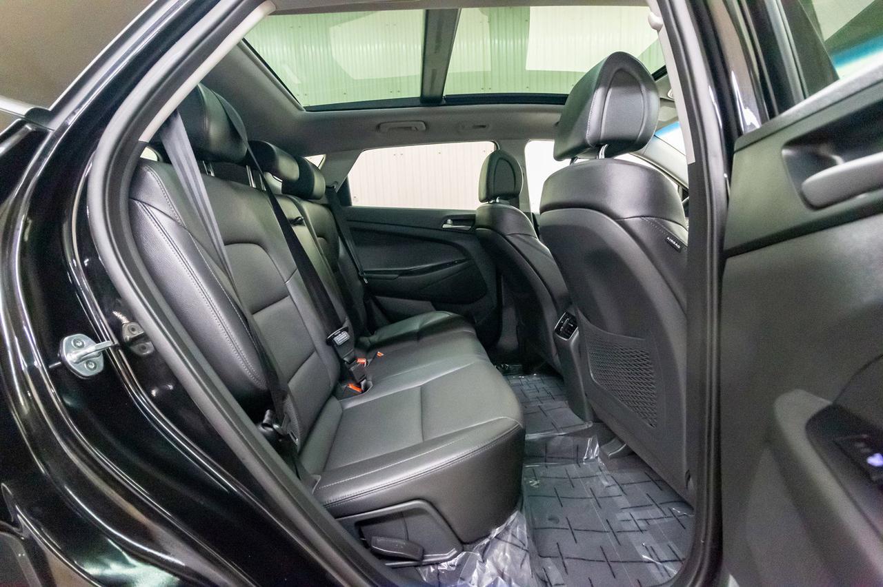 2018 Hyundai Tucson AWD SE Leather Roof BCam Red Deer AB