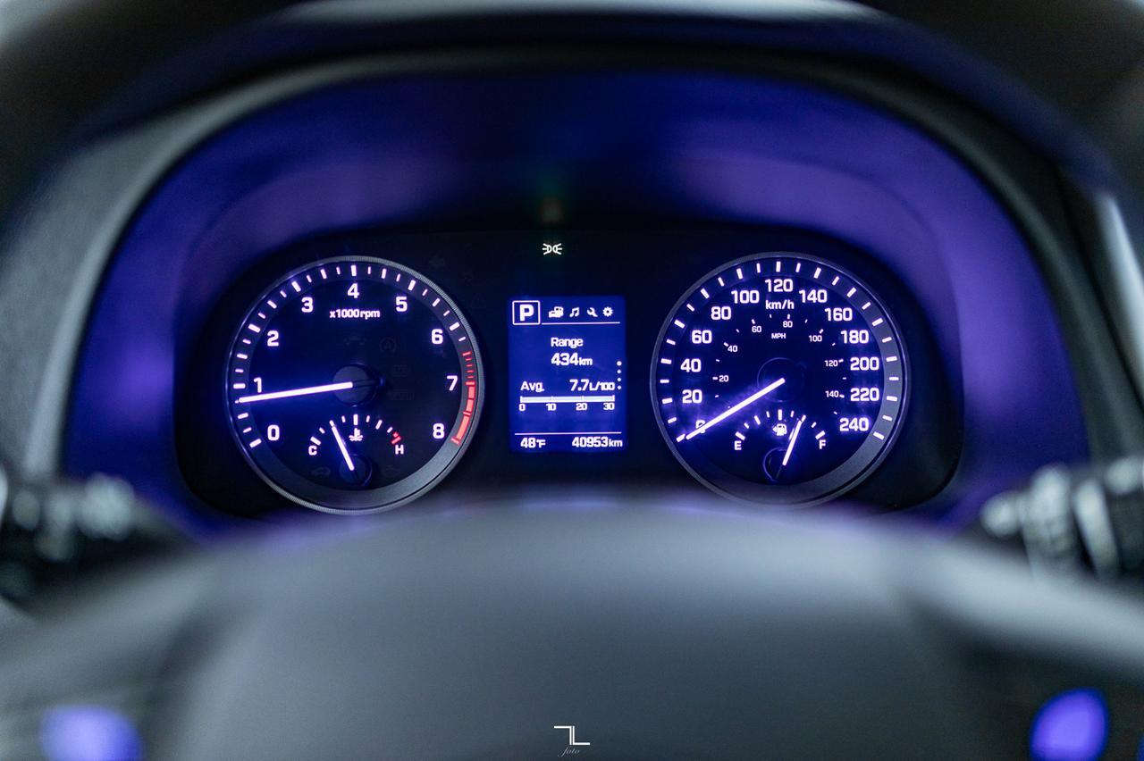 2018 Hyundai Tucson AWD SE Leather Roof BCam Red Deer AB