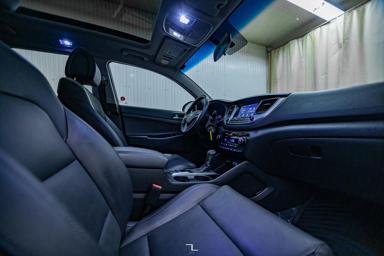 2018 Hyundai Tucson AWD SE Leather Roof BCam Red Deer AB