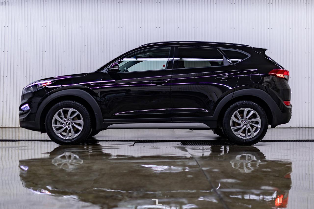 2018 Hyundai Tucson AWD SE Leather Roof BCam Red Deer AB