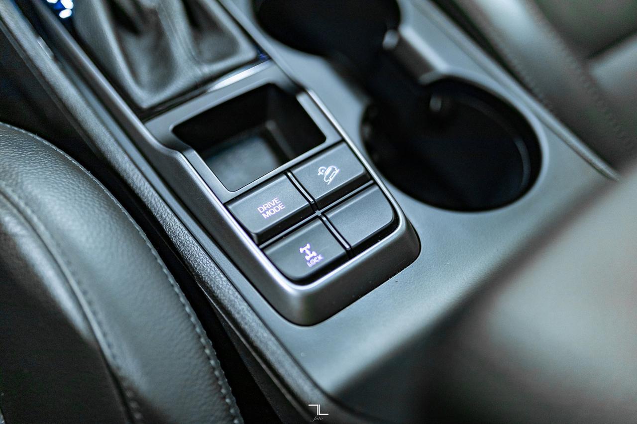 2018 Hyundai Tucson AWD SE Leather Roof BCam Red Deer AB