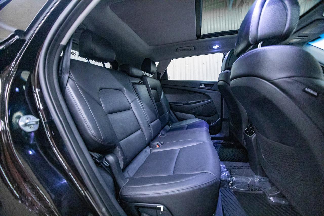 2018 Hyundai Tucson AWD SE Leather Roof BCam Red Deer AB