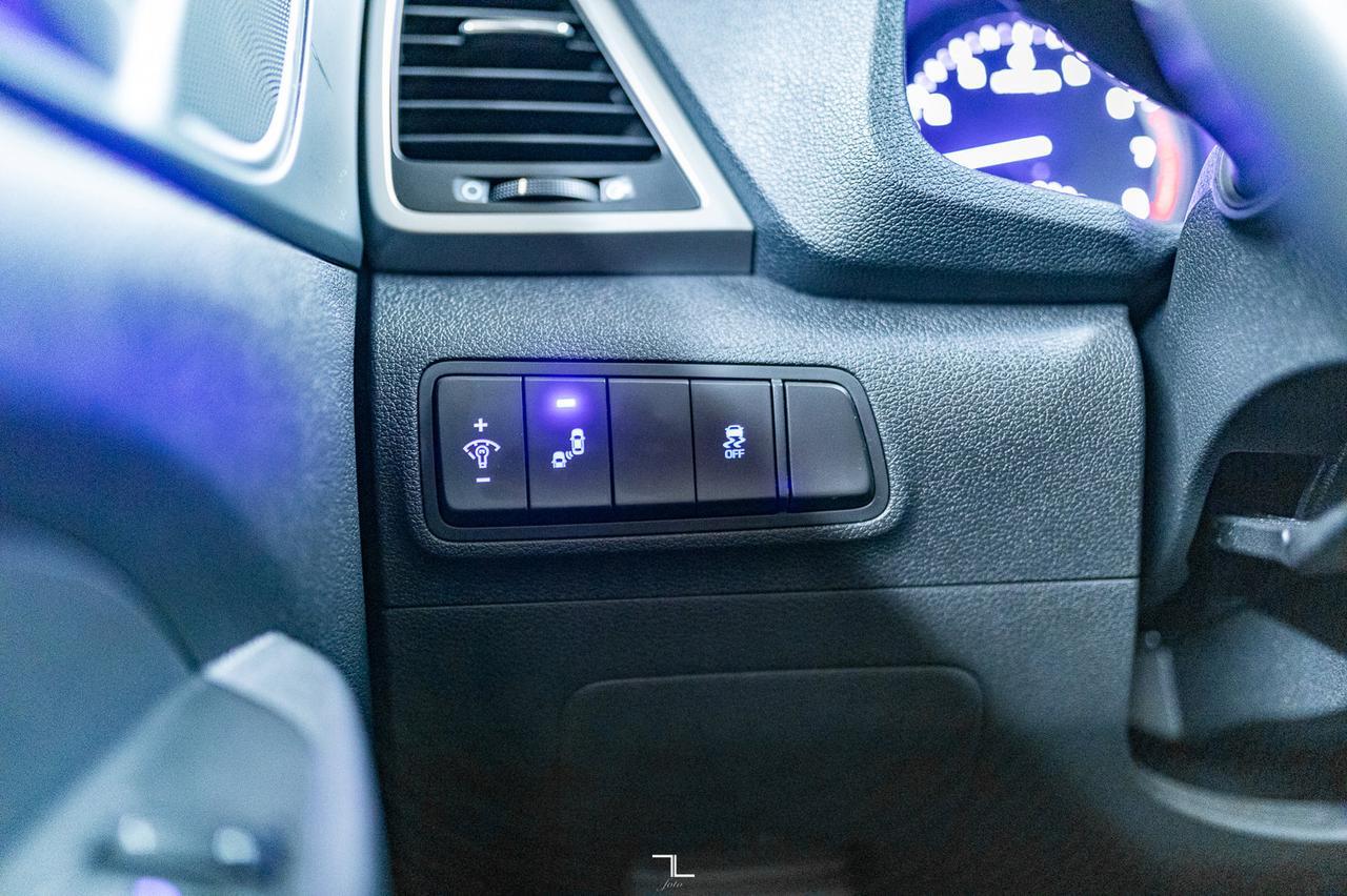 2018 Hyundai Tucson AWD SE Leather Roof BCam Red Deer AB