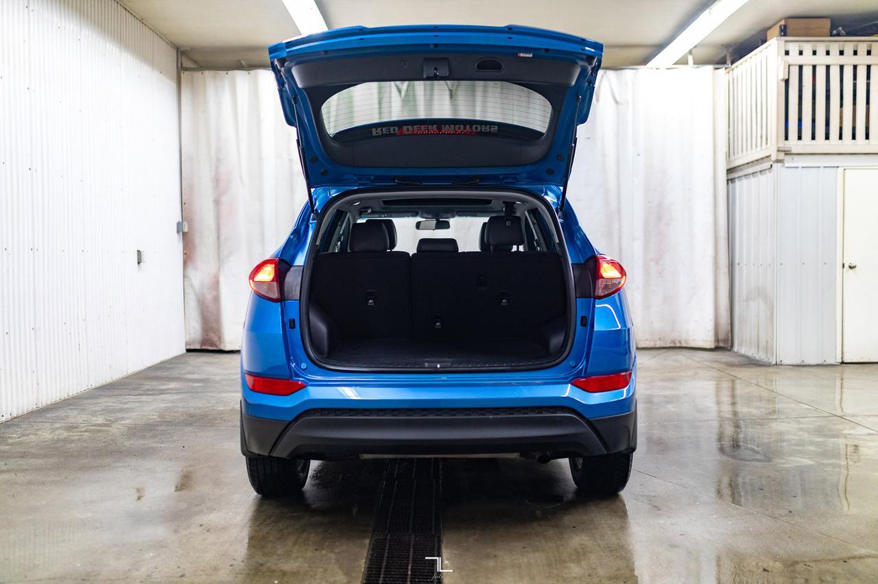 2018 Hyundai Tucson AWD SE Leather Roof BCam Red Deer AB