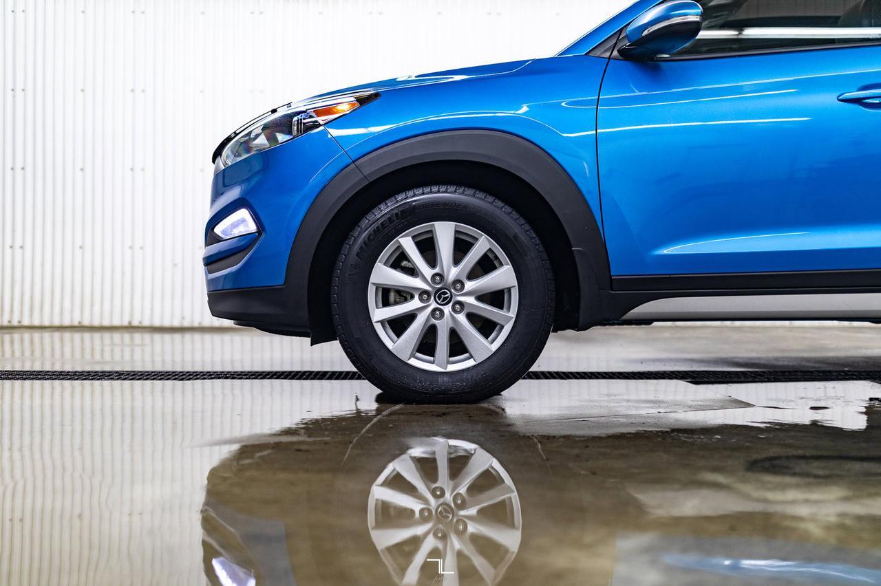 2018 Hyundai Tucson AWD SE Leather Roof BCam Red Deer AB