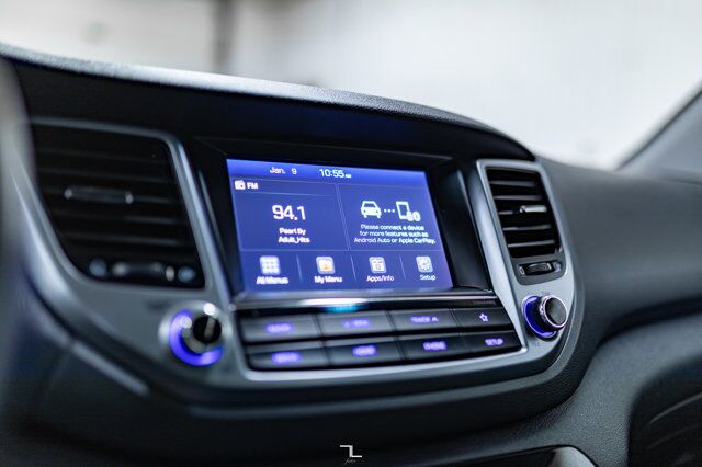 2018 Hyundai Tucson AWD SE Leather Roof BCam Red Deer AB