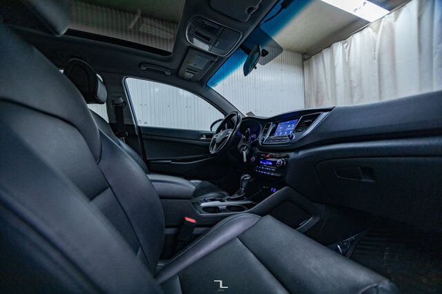 2018 Hyundai Tucson AWD SE Leather Roof BCam Red Deer AB
