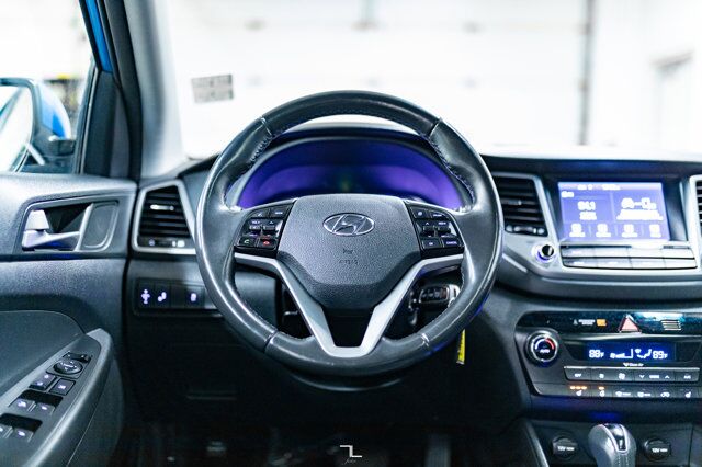 2018 Hyundai Tucson AWD SE Leather Roof BCam Red Deer AB