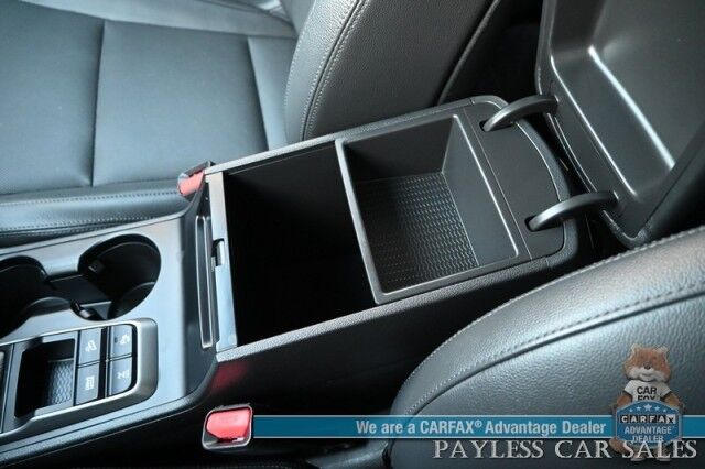 2018 Hyundai Tucson LIMITED / AWD / Ultimate Pkg / Front & Rear Heated Seats / Heated Steering / NAV / Panoramic Sunroof / Lane Watch & Blind Spot Alert / Apple CarPlay & Android Auto / Back Up Cam / Block Heater / Low Miles Anchorage AK 2018 Hyundai Tucson LIMITED / AWD / Ultimate Pkg / Front & Rear Heated Seats / Heated Steering / NAV / Panoramic Sunroof / Lane Watch & Blind Spot Alert / Apple CarPlay & Android Auto / Back Up Cam / Block Heater / Low Miles Anchorage AK