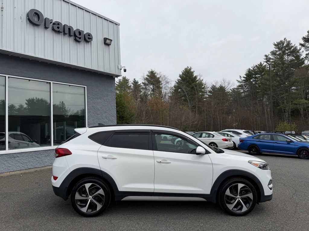 2018 Hyundai Tucson Value Orange MA
