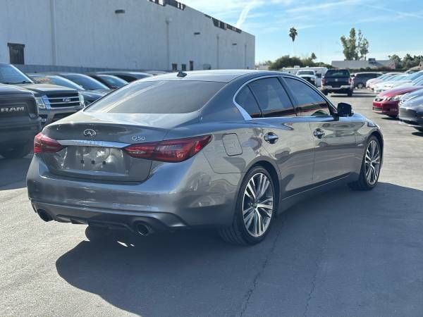 2018 INFINITI Q50 Hybrid LUXE