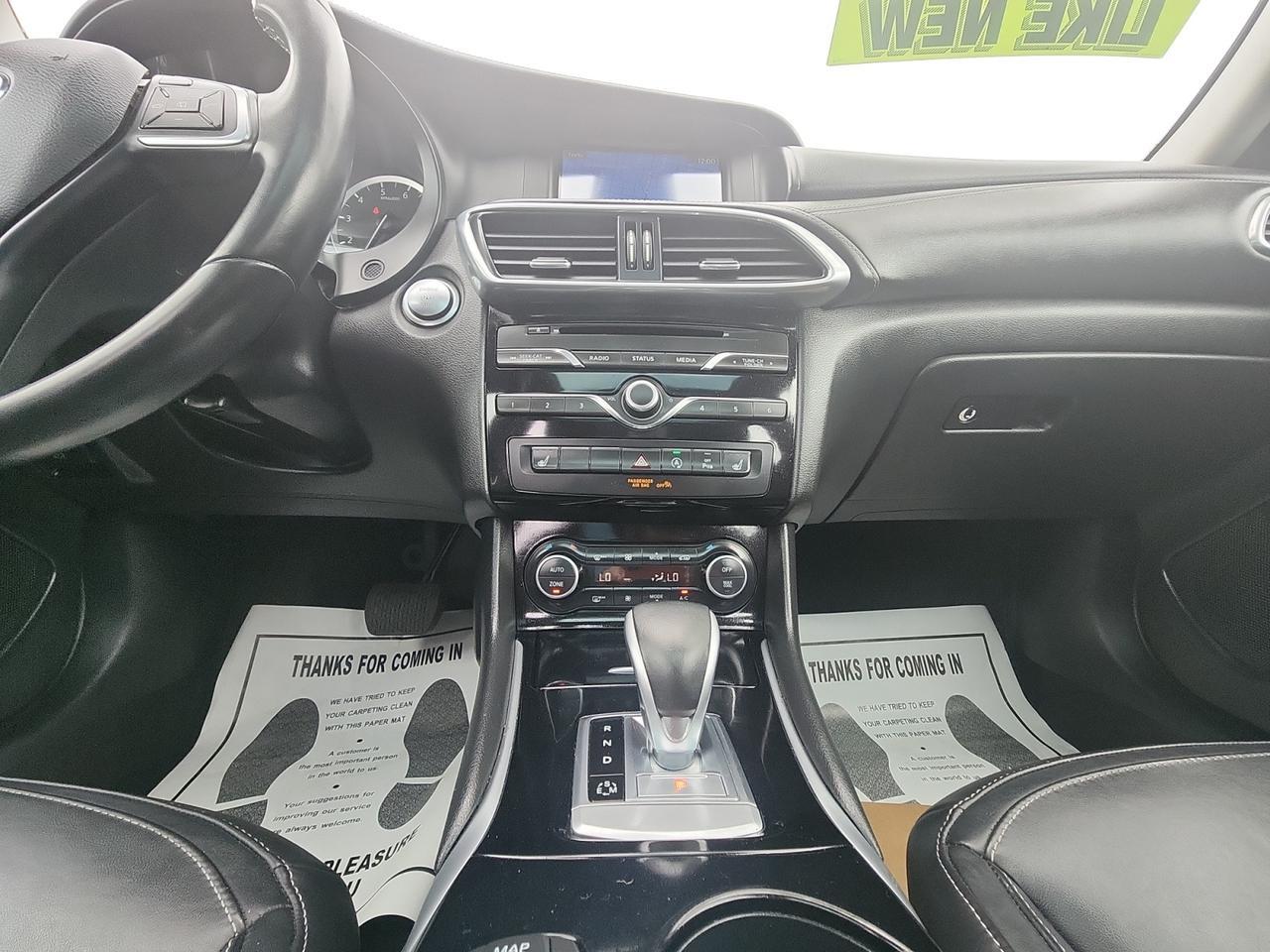 2018 INFINITI QX30 BASE; PREMIUM Kansas City MO