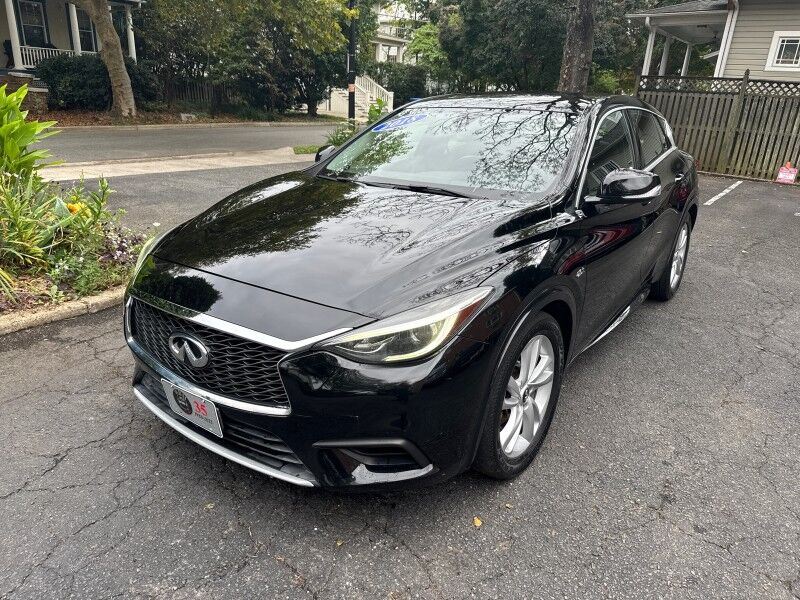 2018 INFINITI QX30 Luxury