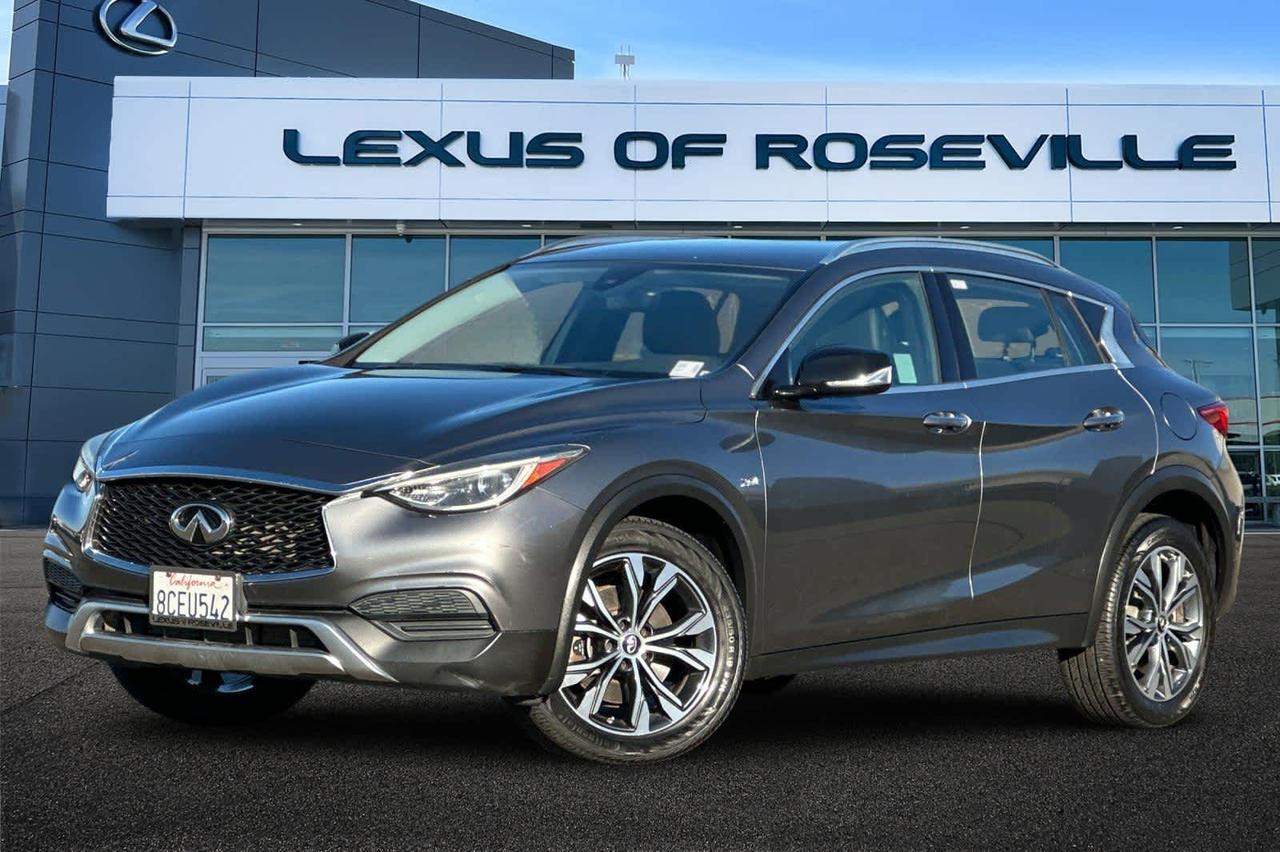 2018 INFINITI QX30 Luxury