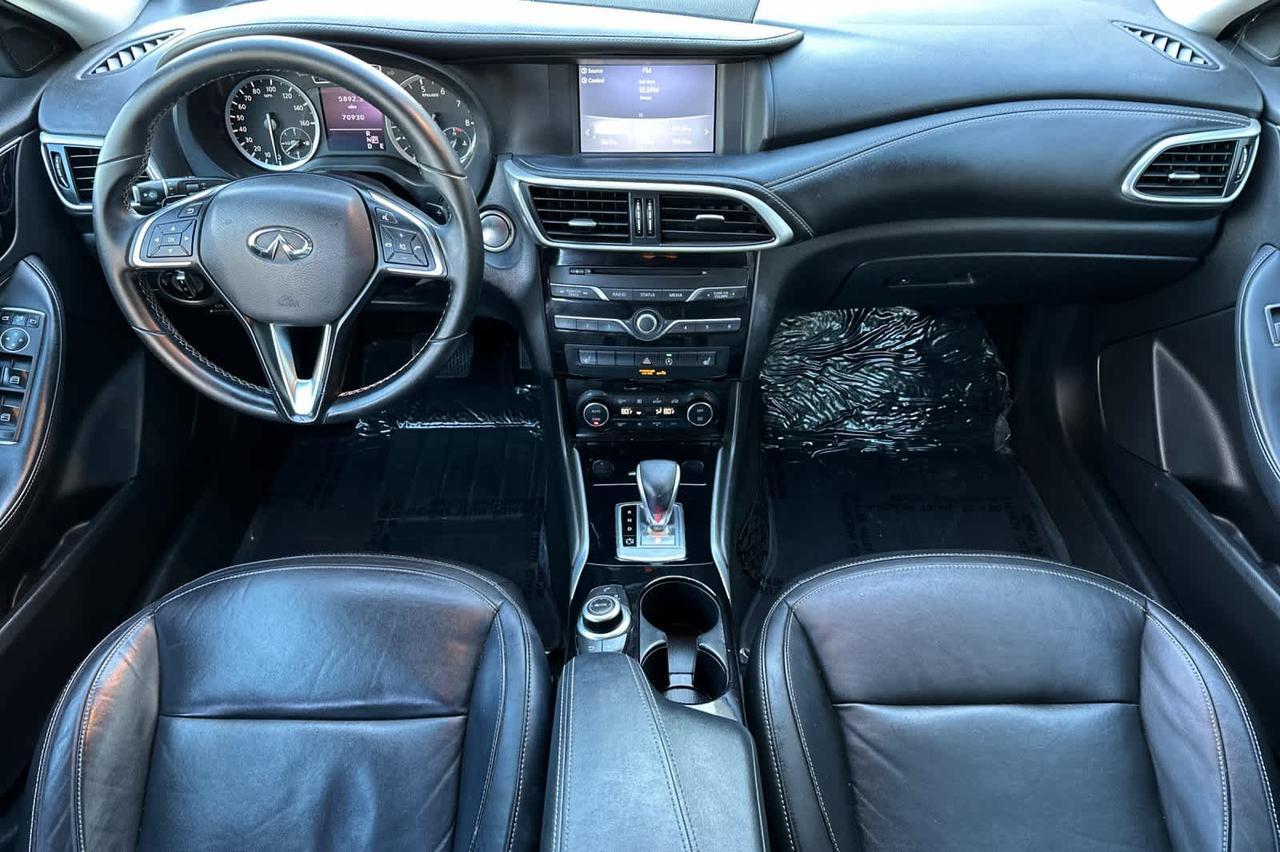 2018 INFINITI QX30 Luxury