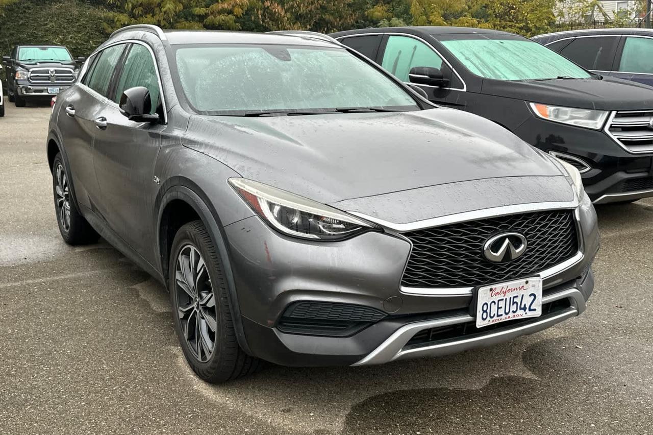 2018 INFINITI QX30 Luxury