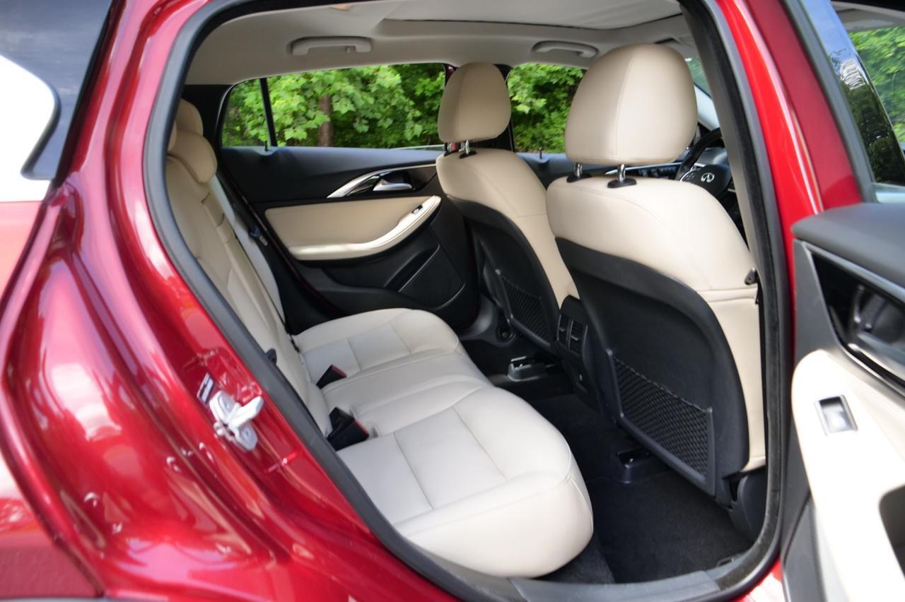 2018 INFINITI QX30 Premium AWD / Pano Sunroof / Heated Front Seats! Lincolnton NC