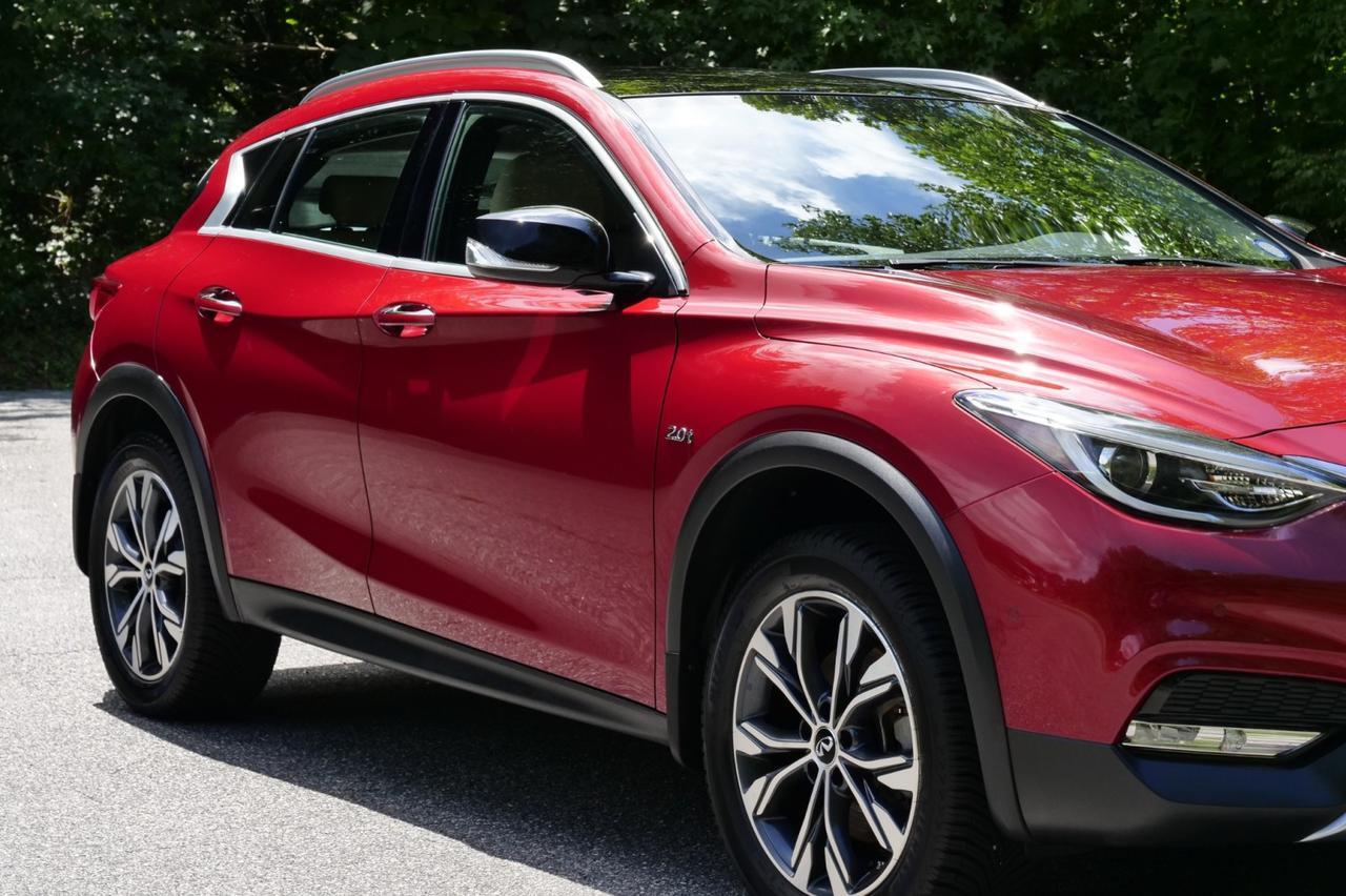 2018 INFINITI QX30 Premium AWD / Pano Sunroof / Heated Front Seats! Lincolnton NC