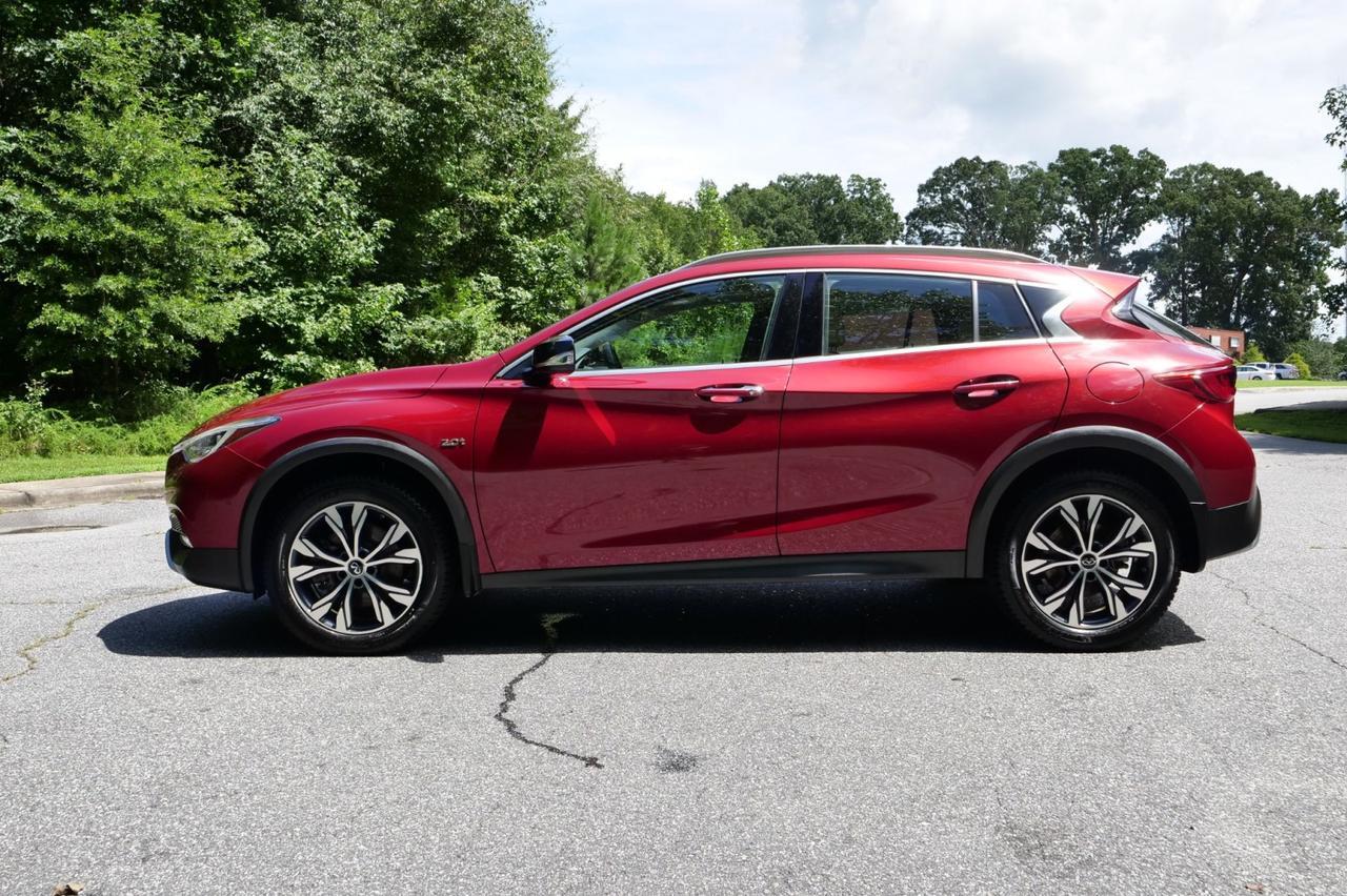 2018 INFINITI QX30 Premium AWD / Pano Sunroof / Heated Front Seats! Lincolnton NC