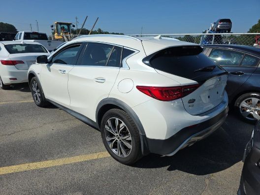 2018 INFINITI QX30 Premium