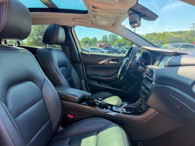 2018 INFINITI QX30 Premium Conover NC
