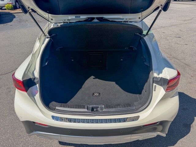 2018 INFINITI QX30 Premium Conover NC