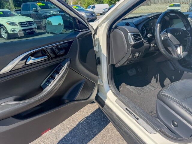 2018 INFINITI QX30 Premium Conover NC