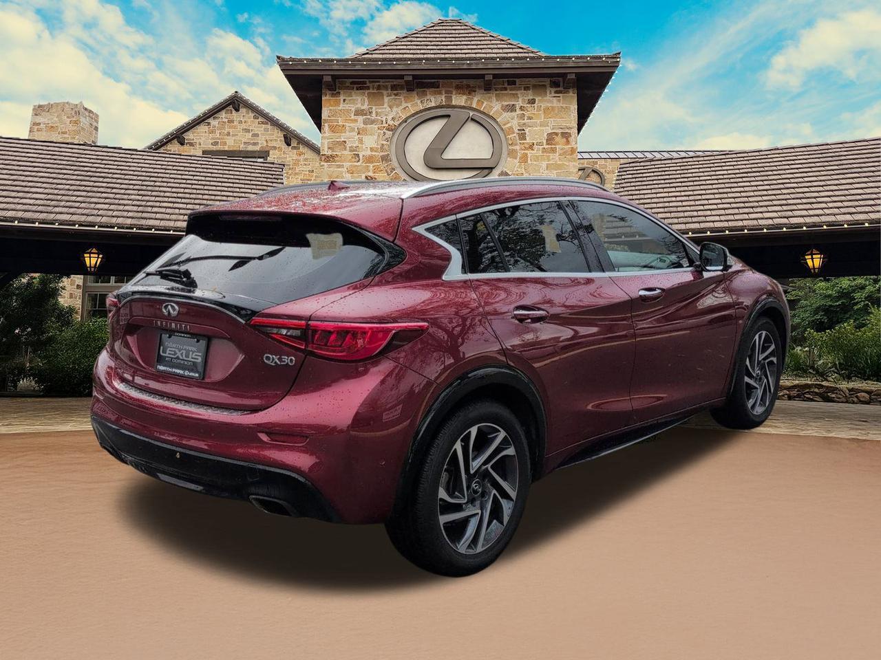 2018 INFINITI QX30 Premium