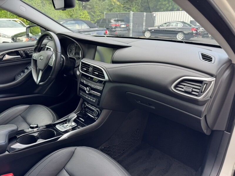 2018 INFINITI QX30 Premium Willow Grove PA