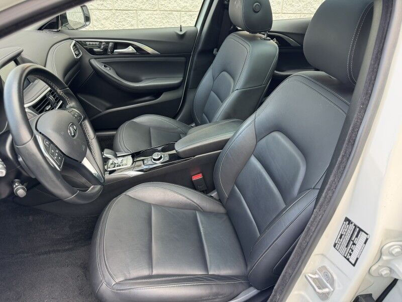2018 INFINITI QX30 Premium Willow Grove PA
