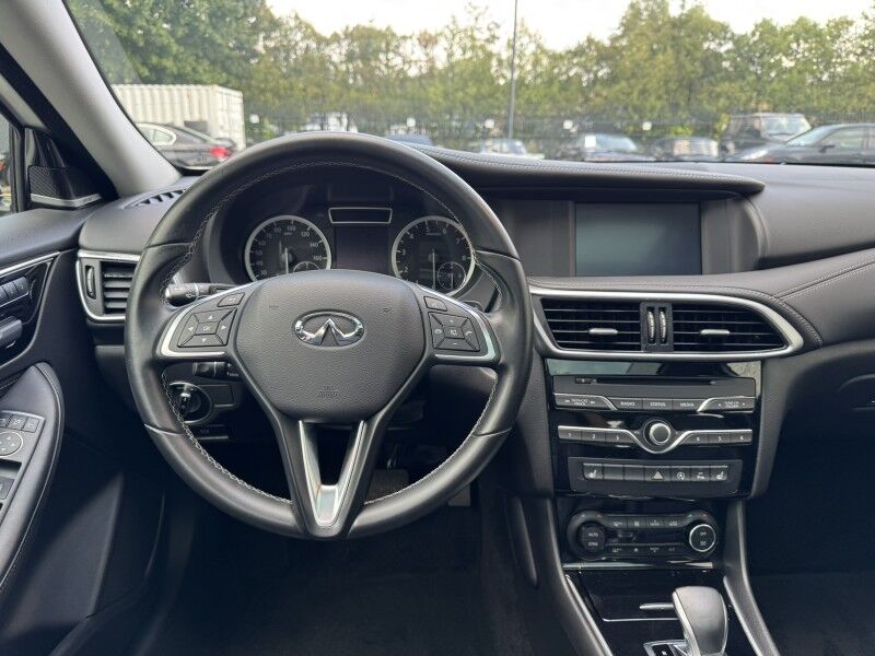 2018 INFINITI QX30 Premium Willow Grove PA