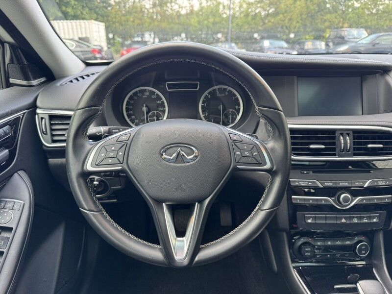 2018 INFINITI QX30 Premium Willow Grove PA