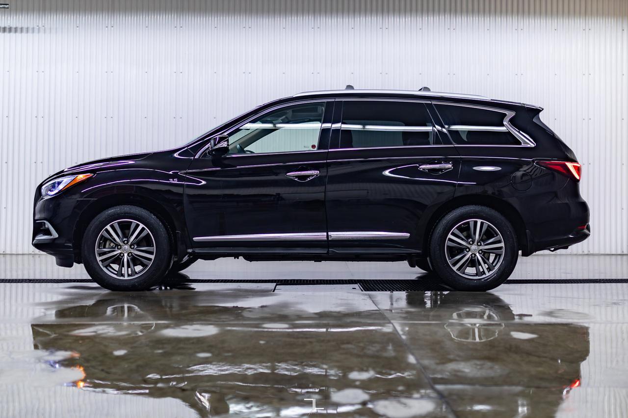 2018 Infiniti QX60 AWD Premium Leather Roof Nav Red Deer AB