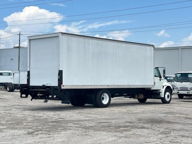 2018 International 4300 26' Dry Freight Truck with 2,500 lbs. Lift Gate