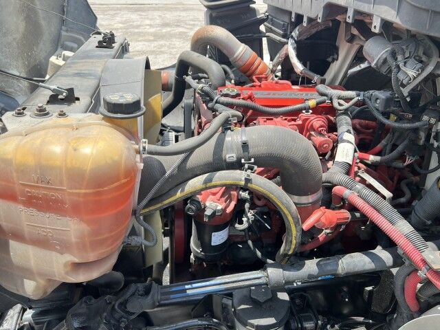 2018 International 4300 26' Dry Freight Truck with 2,500 lbs. Lift Gate Tampa FL