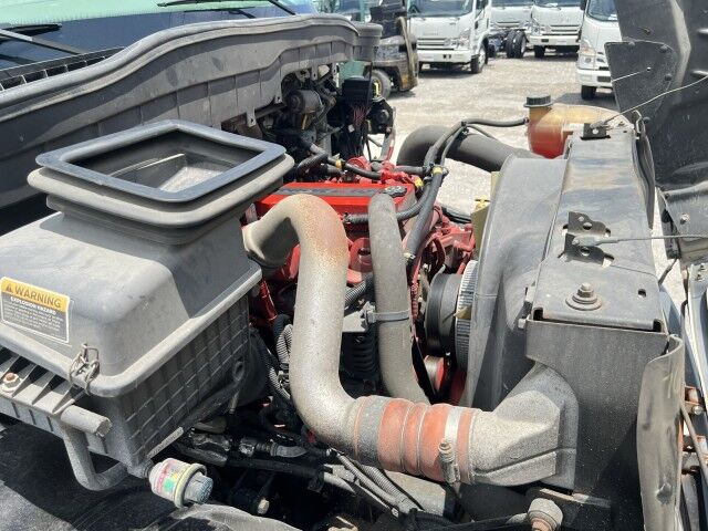 2018 International 4300 26' Dry Freight Truck with 2,500 lbs. Lift Gate Miami FL