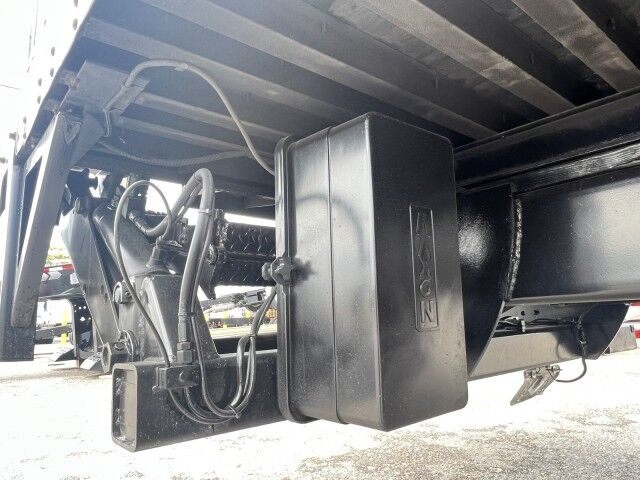 2018 International 4300 26' Dry Freight Truck with 2,500 lbs. Lift Gate Tampa FL