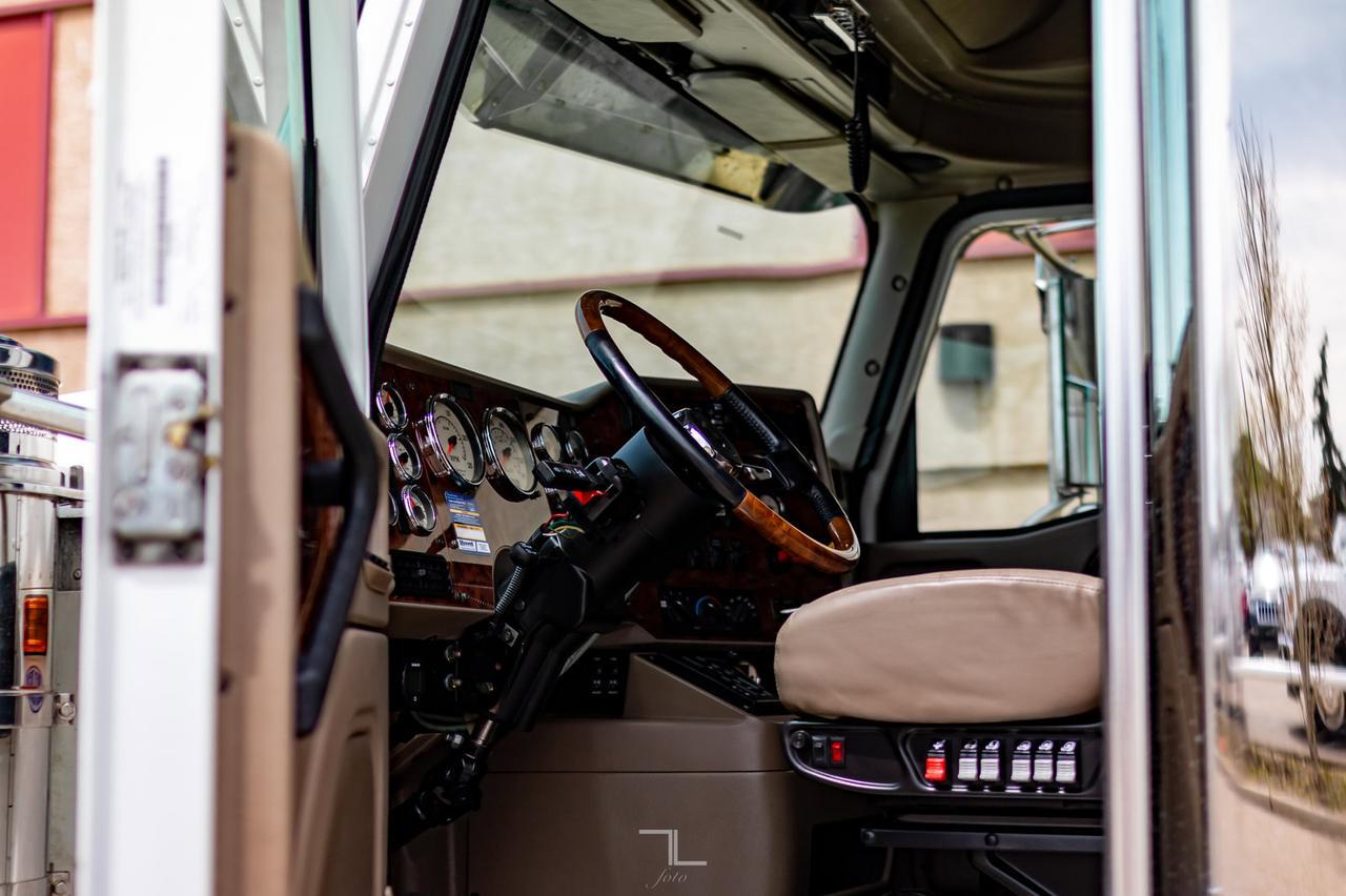 2018 International 9900i Eagle Tractor Sleeper Red Deer AB