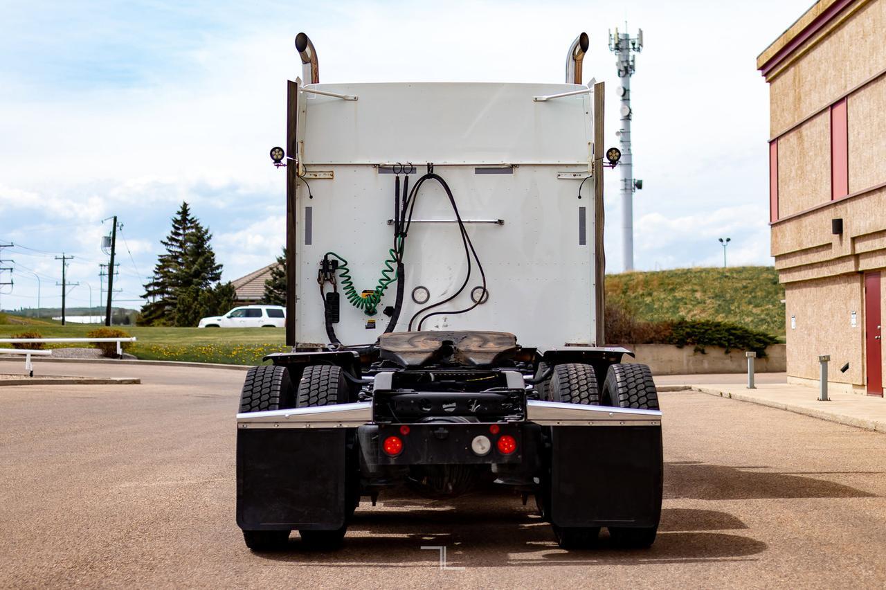 2018 International 9900i Eagle Tractor Sleeper Red Deer AB
