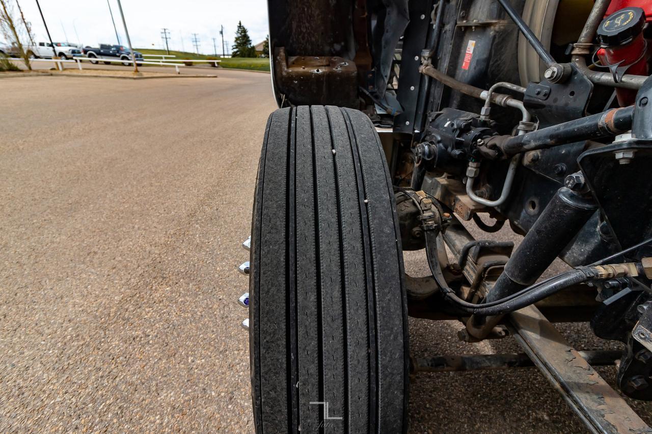 2018 International 9900i Eagle Tractor Sleeper Red Deer AB