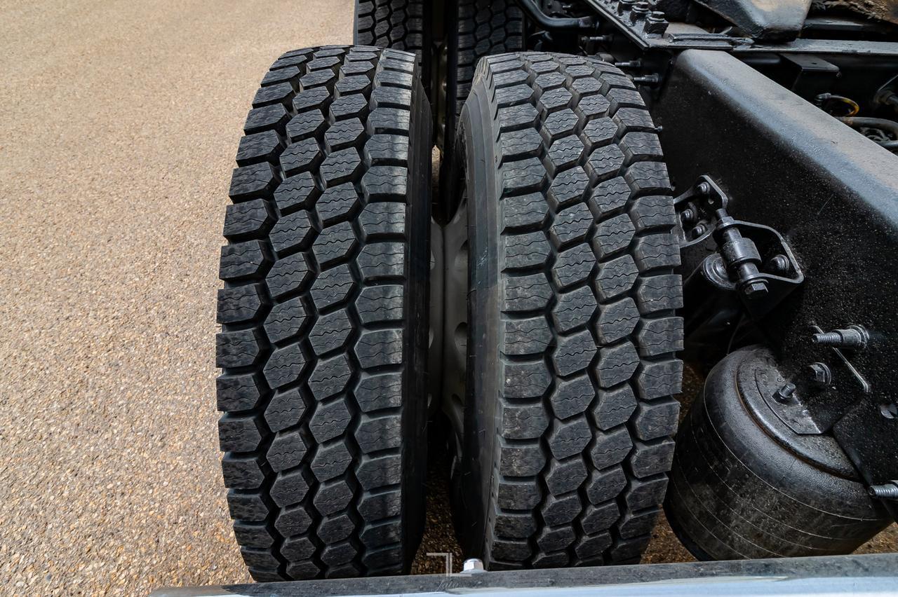 2018 International 9900i Eagle Tractor Sleeper Red Deer AB