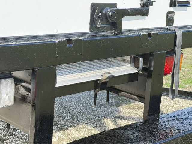 2018 Isuzu NRR 24' Dry Box Truck with Aluminum Ramp Homestead FL
