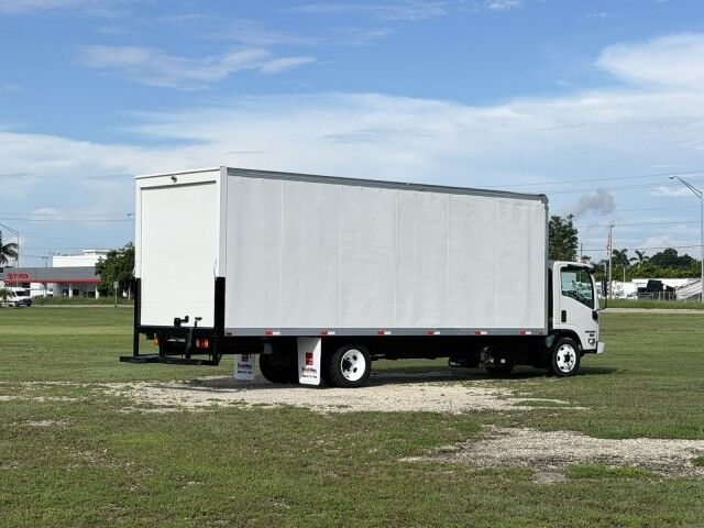 2018 Isuzu NRR 24' Dry Box Truck with Aluminum Ramp