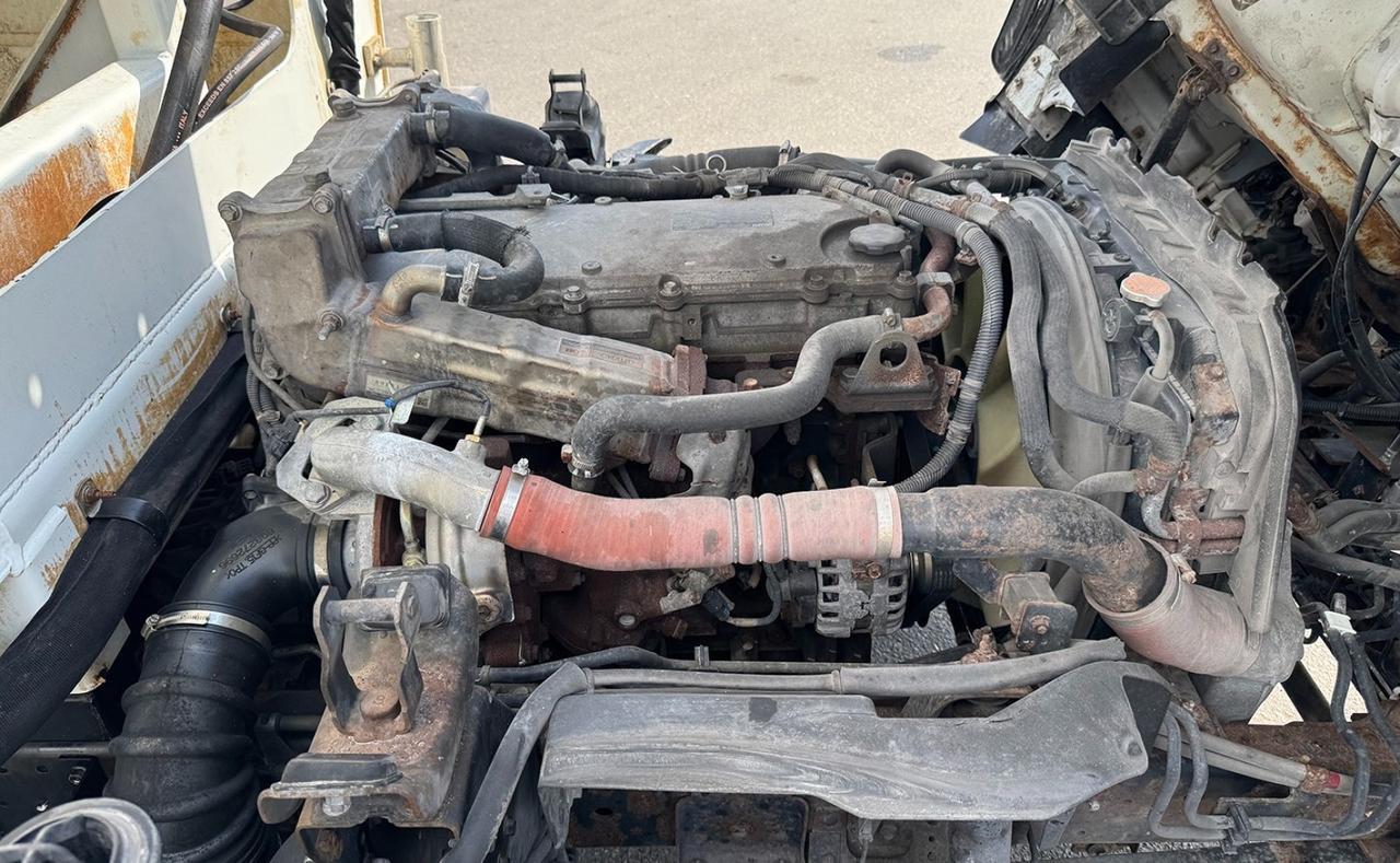 2018 Isuzu NRR 8 yard New Way Rear Loader Garbage Truck Tampa FL