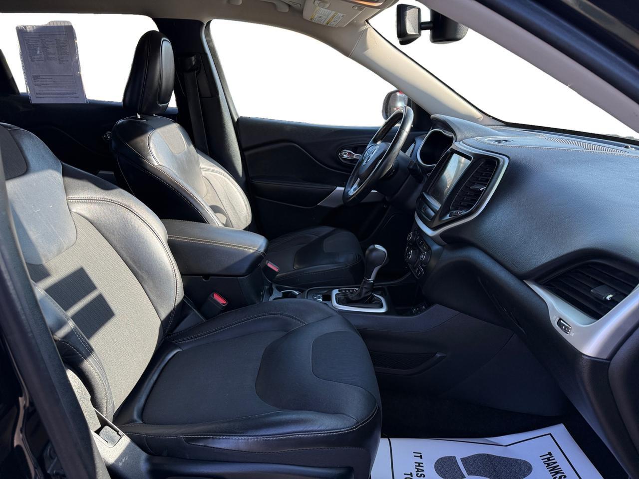 2018 JEEP CHEROKEE LATITUDE PL Latitude Plus Kansas City MO