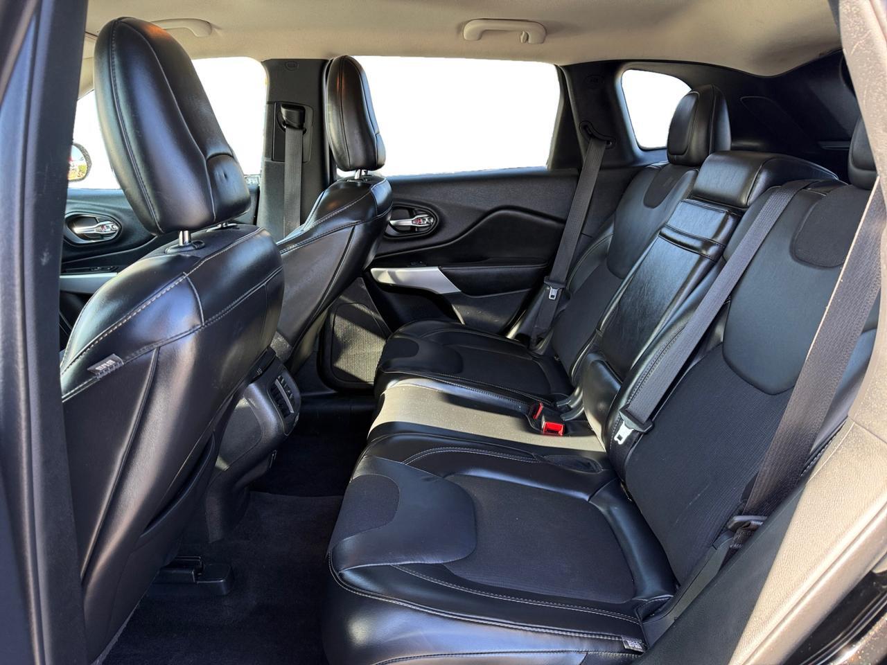 2018 JEEP CHEROKEE LATITUDE PL Latitude Plus Kansas City MO