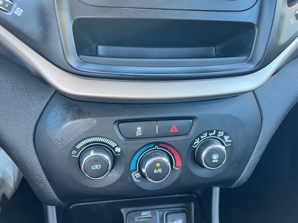 2018 JEEP CHEROKEE SPORT Des Moines WA