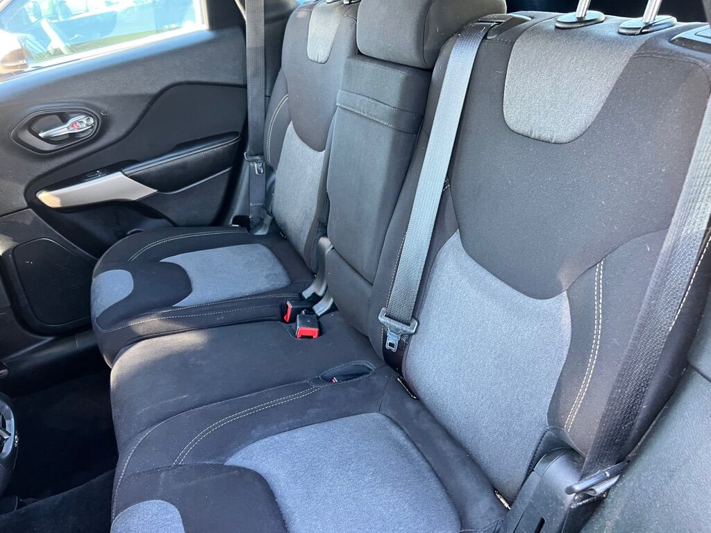 2018 JEEP CHEROKEE SPORT Des Moines WA